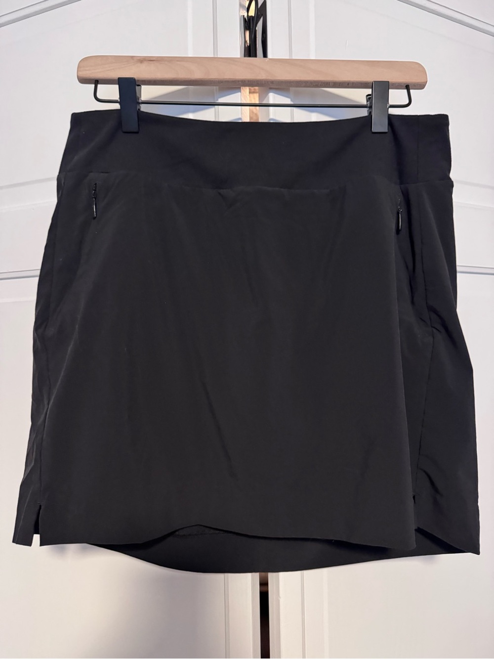 Athleta Black Women's Active Skort with Zip Pockets